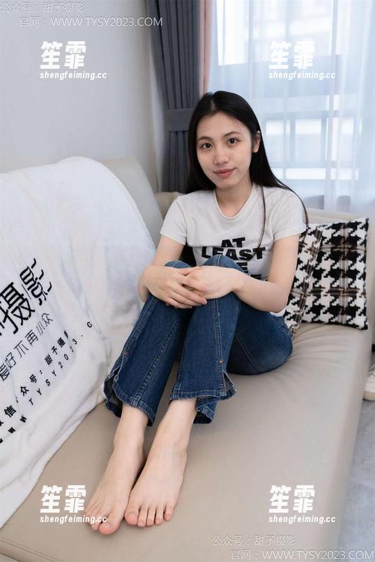 甜予摄影 - 这白棉袜和澜澜作品结合得出奇的好，分享我也来不及忍耐！