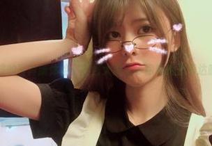 女孩的写真新体验：眼酱大魔王w你究竟想表达啥？