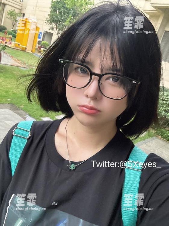 礼服与眼酱大魔王w的私房对话：她抓住了我的眼球