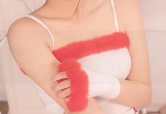 神乐坂真冬带来的猫猫女仆，谁能拒绝这美图？难道是要打破我的专注力？