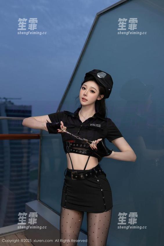 秀人网-Elise谭晓彤 秀人网 - 最新的夏日之曲,Elise谭晓彤的作品如同冰淇淋般让人一口接一口,根本不好停!