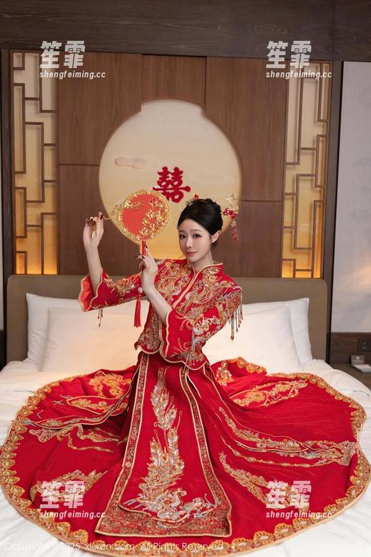 秀人网 - 一套礼服，两种风格——媃柔rourou的作品都是在玩什么把戏？