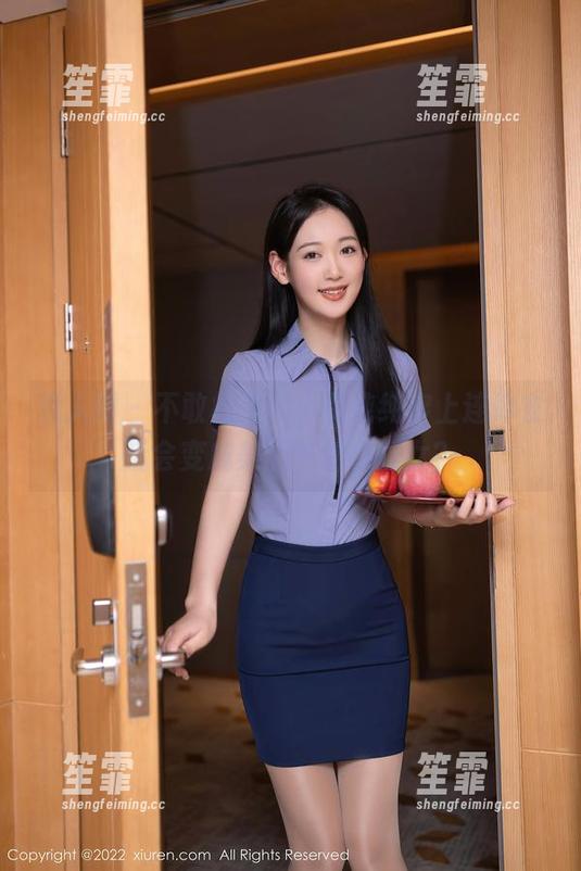 秀人网 - 不敢相信，小兔纯纯穿上连体衣后会变成美图中的小仙女？