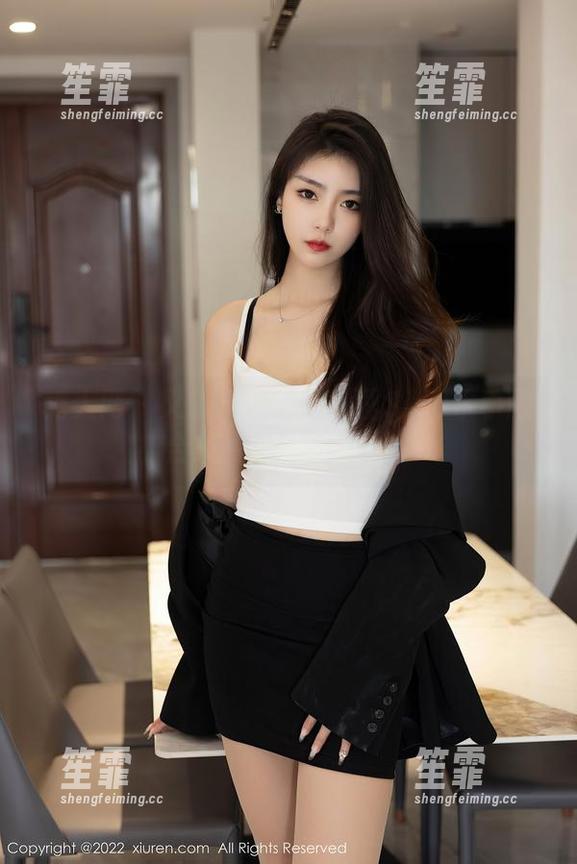 秀人网-小狐狸Sica 秀人网 - 又爱又恨的小狐狸Sica水手服合集,快来舔屏吧!