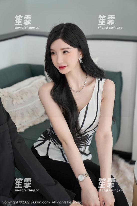 秀人网-白兔西希 秀人网 - 白兔西希的白色美图合集,眼睛一亮,心里卜卜跳。