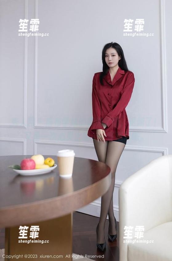 秀人网 - 麻布学妹的御姐套图，更新了！又是一次心灵上的…一言难尽啊。