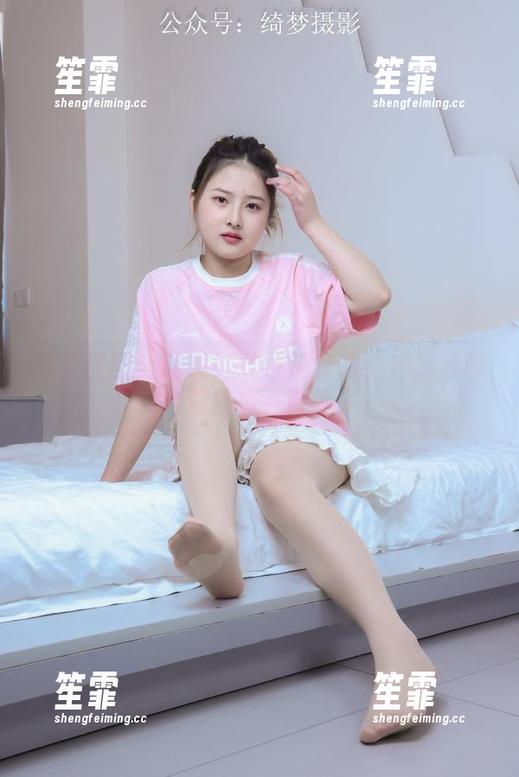 绮梦摄影 - 咔嚓！章章连衣裙：将高清照片演绎成一则段子