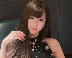 超级想进入腐团儿Ikaros的白色高清作品集，每一张都像一杯新鲜牛奶，满满的清甜感。