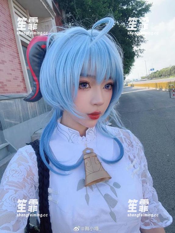 圣诞私拍合集，舞小喵是不是在忙着研究…新花样？