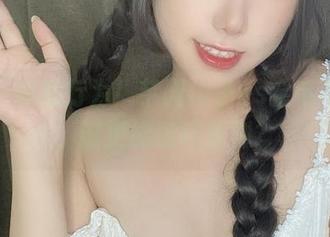 写真：迷惑行为！芋圆侑子vs金毛不良jk，谁更能破坏规则？