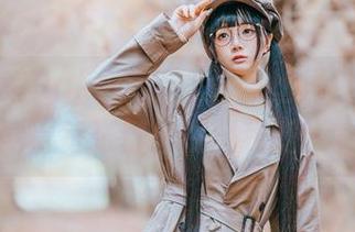 看了落落Raku的全套莉莉丝图包，真心觉得每张都像在对我眨眼。