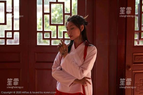蜜桃社-安琪拉Angela 蜜桃社 - 安琪拉Angela的浴室写真合集:每一张都像是在和我喃喃细语!