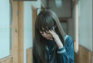 西园寺南歌的黄豆粉与喵星人互动秘籍，养猫套图宝典大放送！