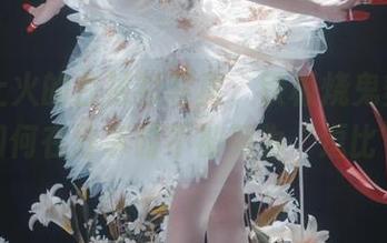 抖音上火的白衬衫写真，铁板烧鬼舞w教你如何在分享时不被列为“逗比”！