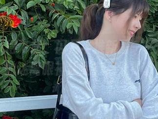COS玩得飞起，闪月半推新图——加藤惠的迷离眼神让我有点分神。