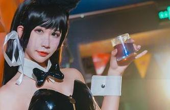阮邑Fairy大象OL在线合集中，一张张的奇特构图，让人忍俊不禁。