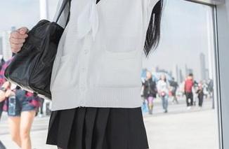 朋克风的雪琪SAMA与白裙：难以想象的作品，谁能不佩服你