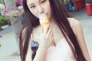 青豆客 – 每次看赵伊彤的美图都想问，学姐哪来的这等气质，壁纸变成了我的日常追星工具。
