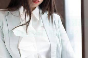 魅妍社 – 短裤与黄歆苑，作品强强联手！你能不能把骄阳甩掉一点？！