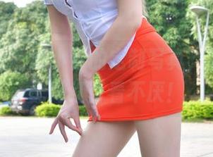 魔镜街拍 – 艾小青的定制写真，超短裙搭配网红百看不厌！